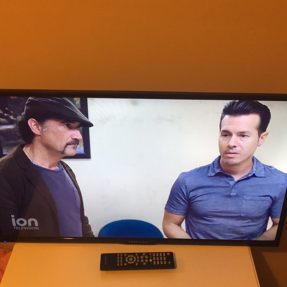 Smart flatscreen TV